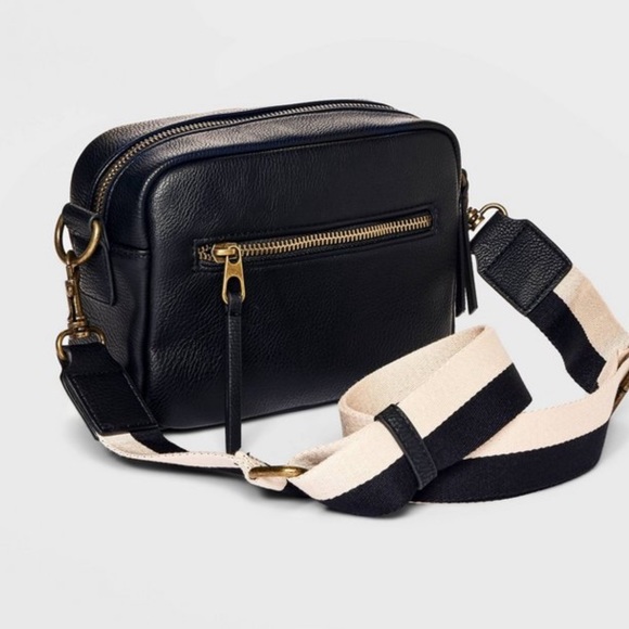 Universal Thread Camera Crossbody Bag black - Picture 2 of 5